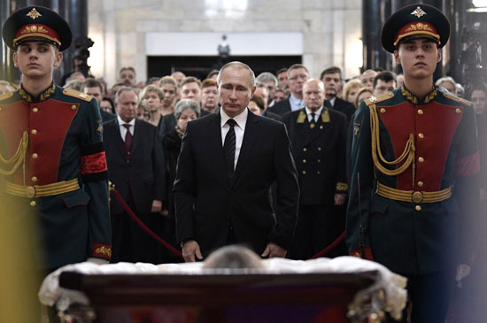 بوتين يشيع جثمان سفيره فى تركيا أندريه كارلوف