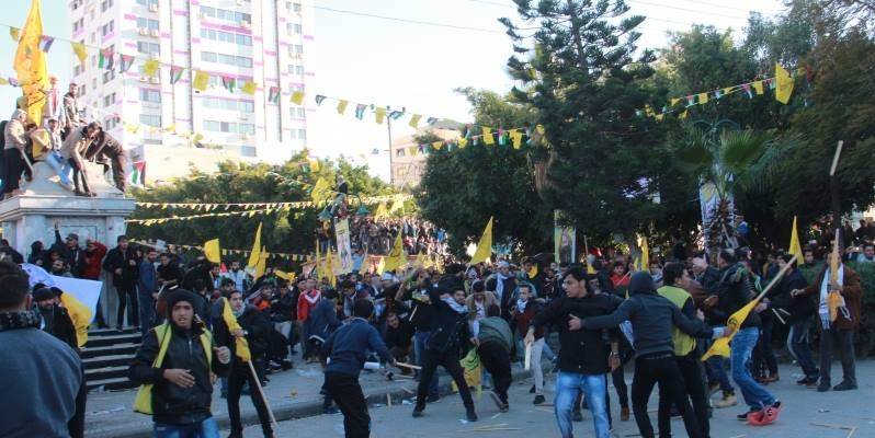 مشادات عنيفة بين أنصار عباس ودحلان فى مهرجان لحركة فتح بغزة (4)