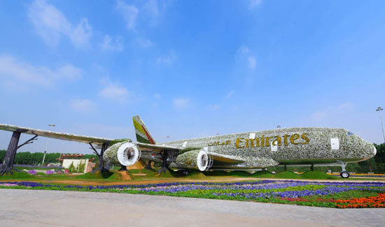 أكبر مجسم طائرة حقيقى لطيران الإمارات
