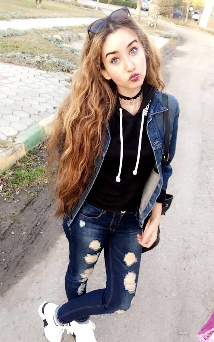 الفنانة الشابة هنا الزاهد الفنانة الشابة هنا الزاهد