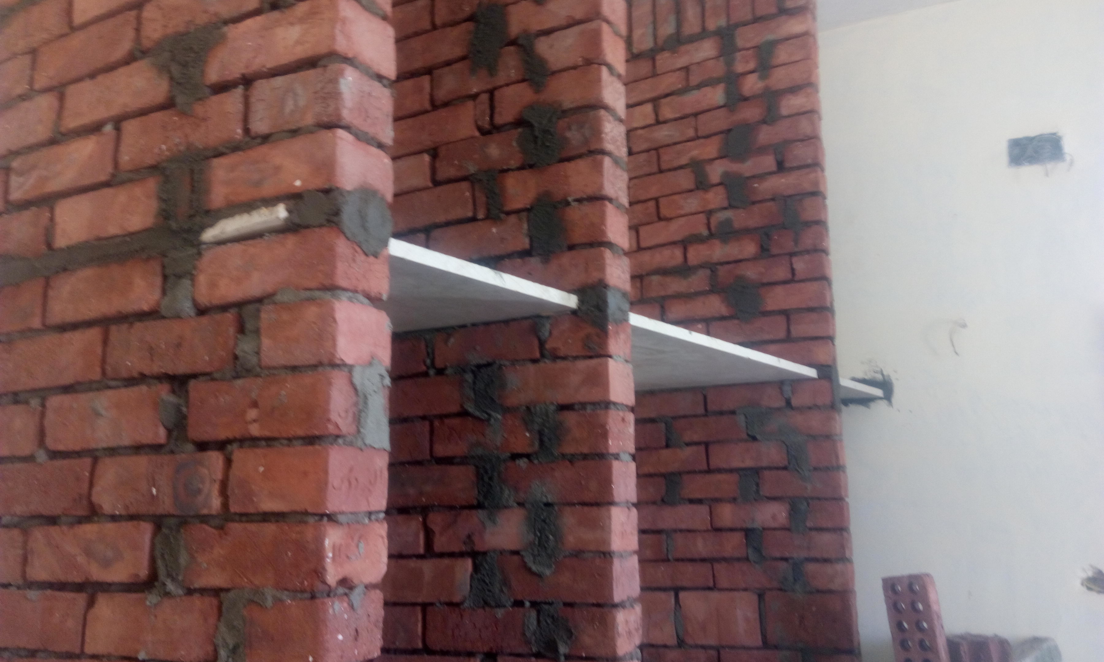 يهمك بالصور إمام مسجد بقنا يصمم عفش ابنه العريس من الطوب لارتفاع الأسعار