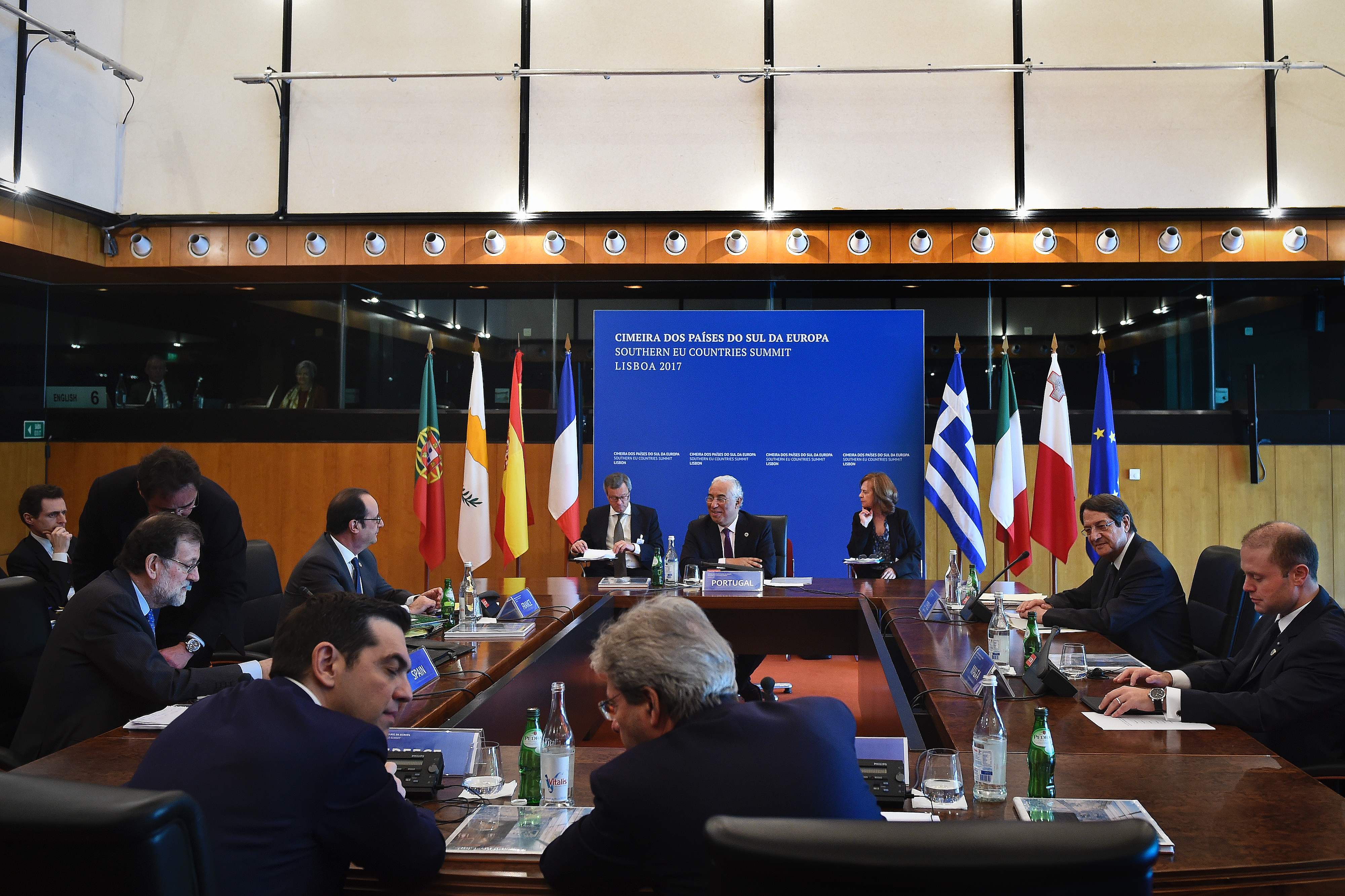 قمة لشبونة بمشاركة قادة 7 دول أوروبية