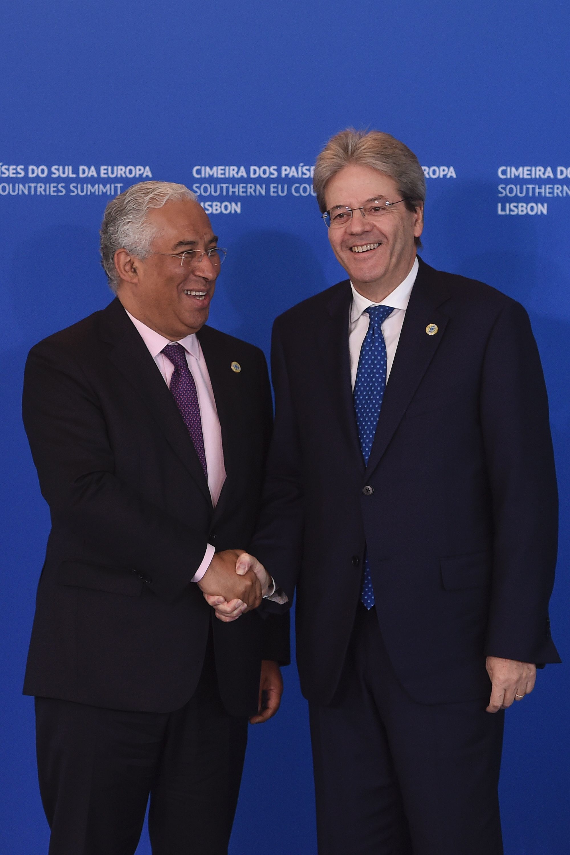 رئيس الوزراء البرتغالي أنطونيو كوستا يستقبل رئيس الوزراء الايطالي باولو جينتيلوني