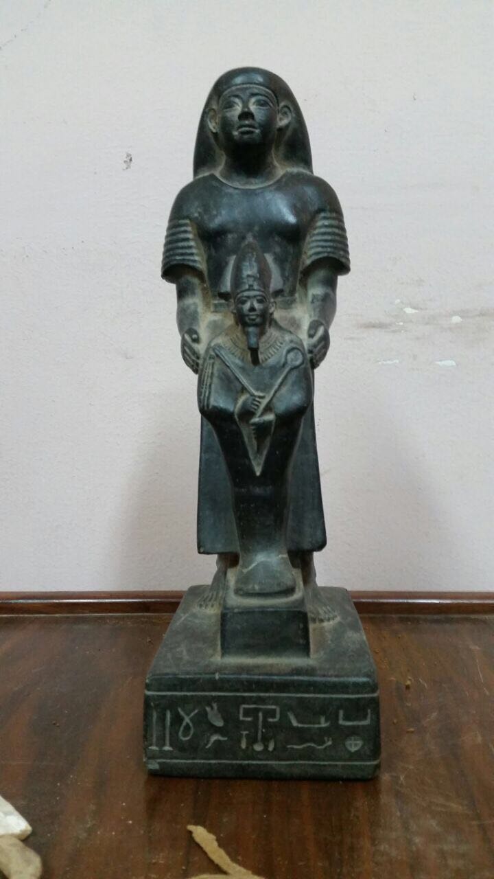 تمثال أثرى