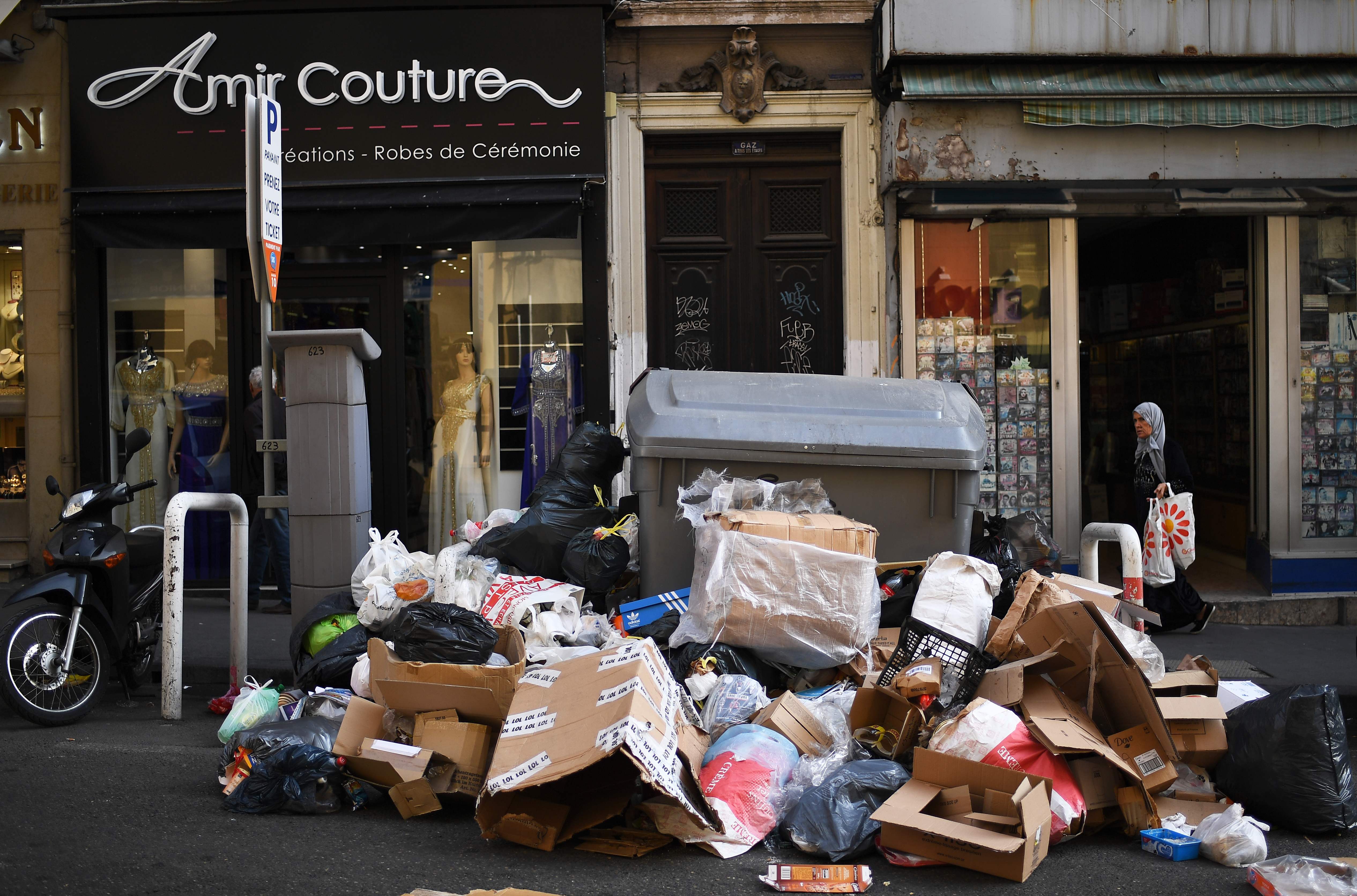 القمامة في فرنسا
