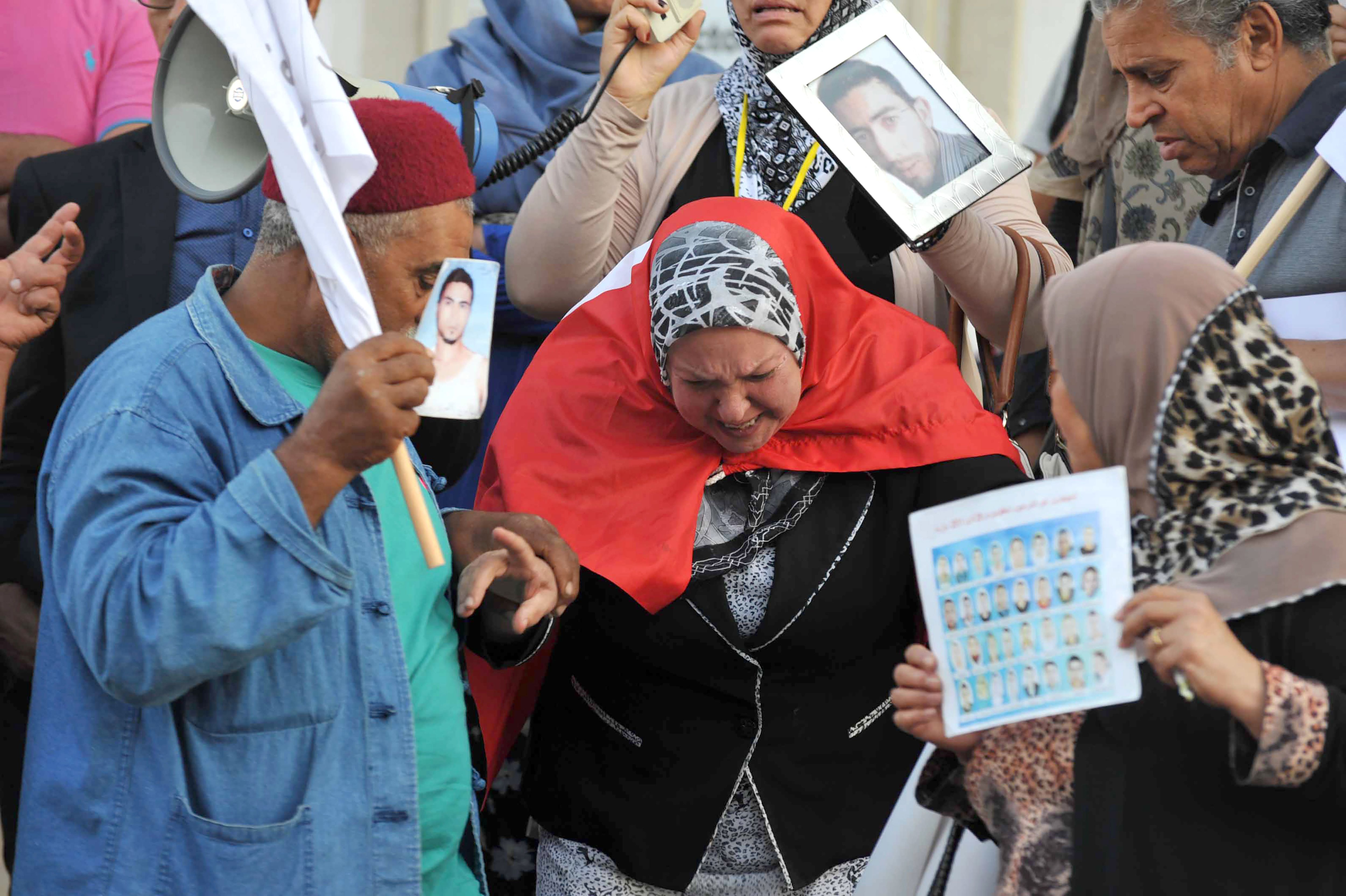 امرأة تونسية فقدت ابنها في البحر الأبيض المتوسط
