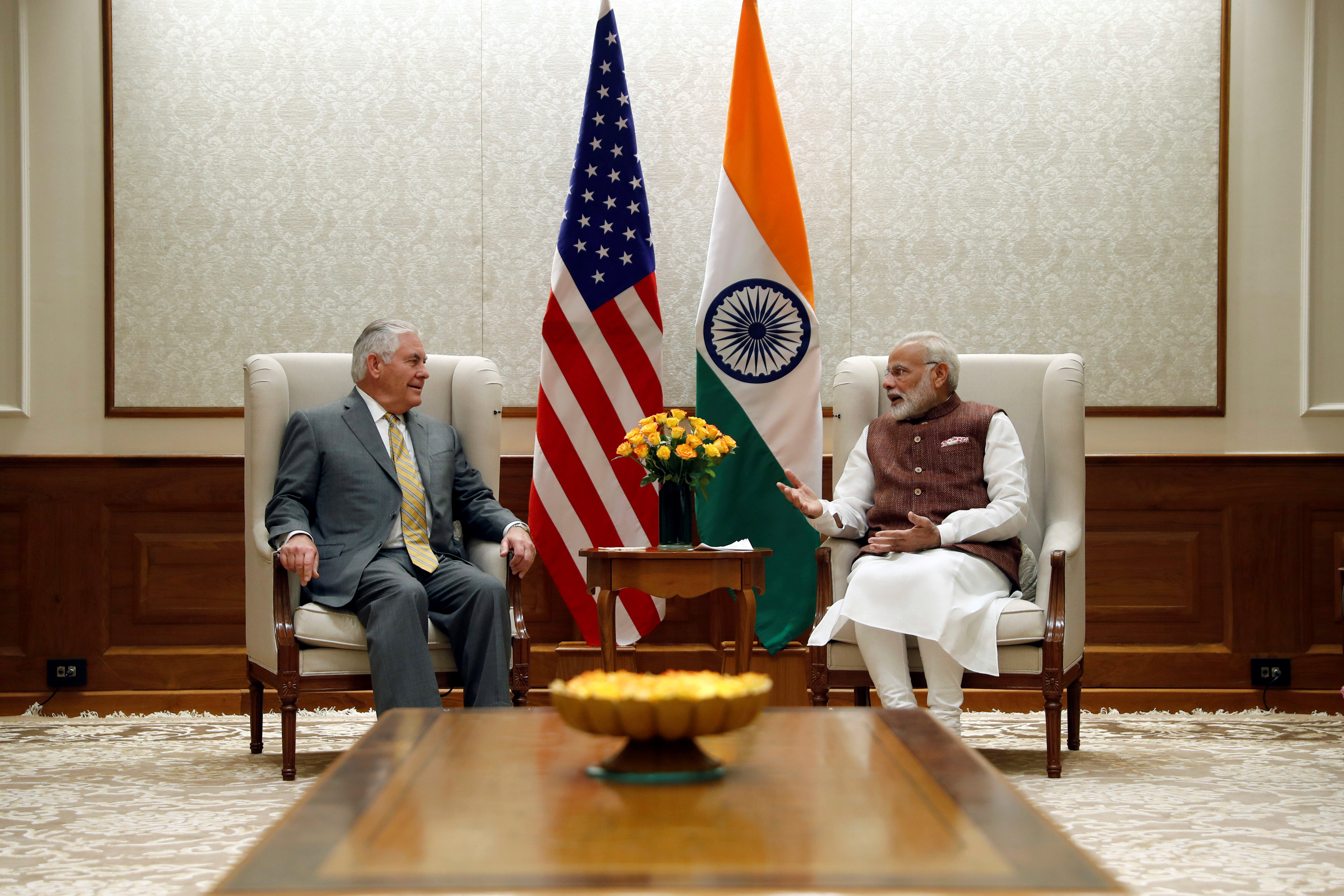2017-10-25T120027Z_1569122748_RC12CACE5960_RTRMADP_3_TILLERSON-ASIA-INDIA
