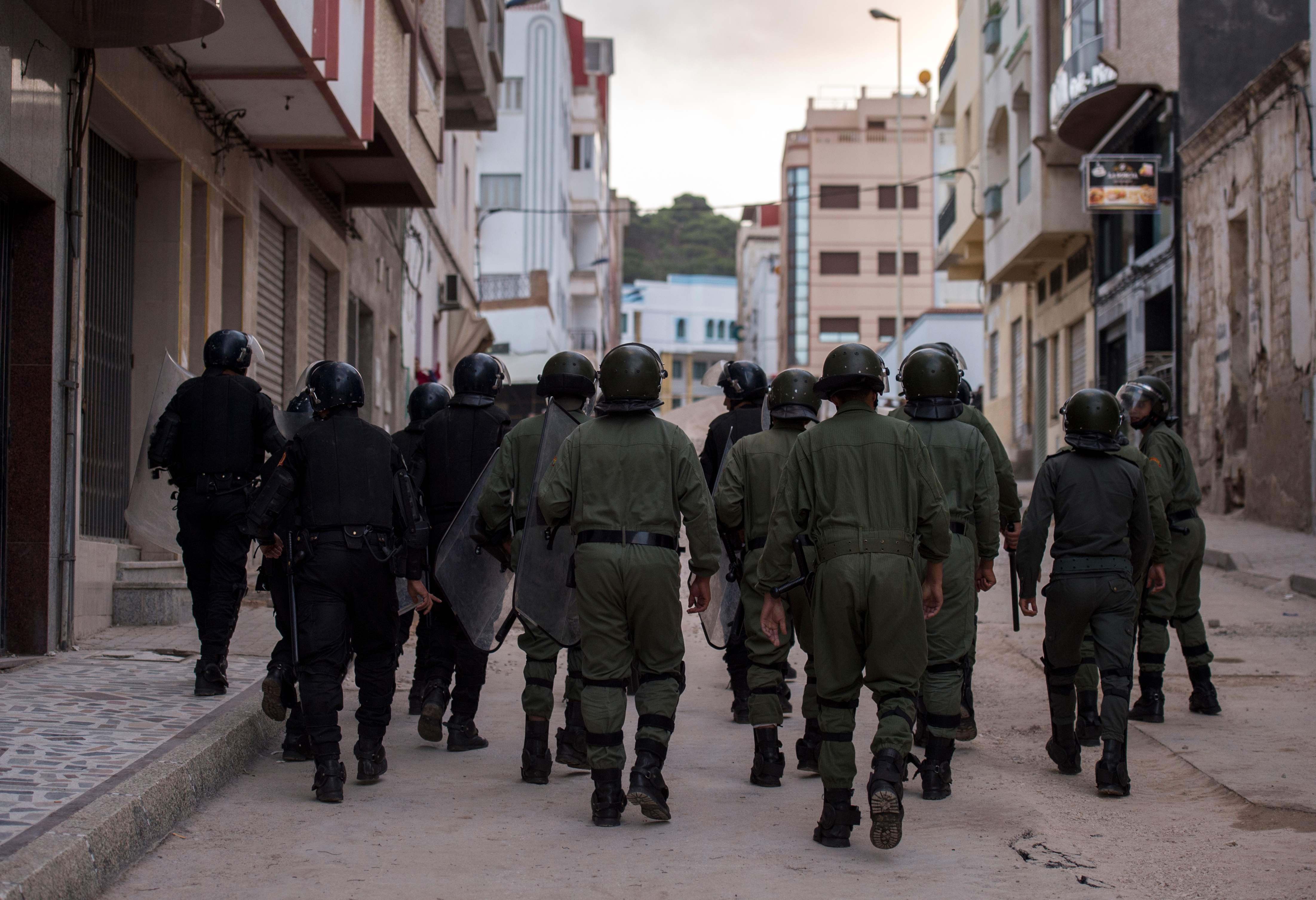 الشرطة المغربية تنتشر لمنع المظاهرات