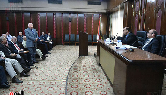 المستشار عمر مروان وزير شئون مجلس النواب يلتقى عدد من ممثلى الجمعيات الأهلية والاتحاد العام للجمعيات الأهلية  (5)