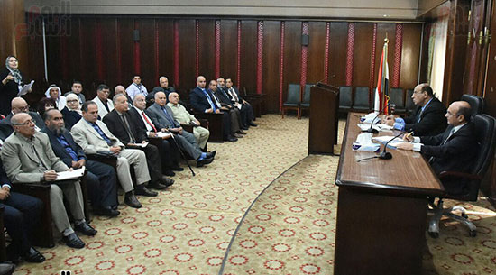 المستشار عمر مروان وزير شئون مجلس النواب يلتقى عدد من ممثلى الجمعيات الأهلية والاتحاد العام للجمعيات الأهلية  (4)