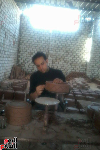 محمد-رياض-صاحب-مصنع-للخزف