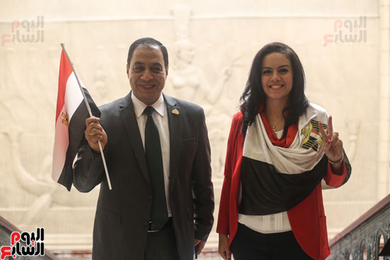 علم مصر يرفرف فى البرلمان (4)
