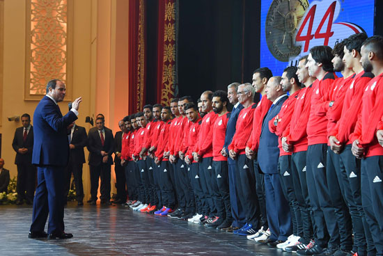 نتيجة بحث الصور عن الرئيس السيسييكرم المنتخب الوطني