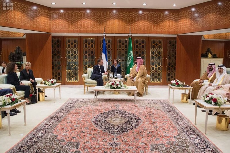 مباحثات بين الأمير محمد بن سلمان وماكرون مباحثات بين الأمير محمد بن سلمان وماكرون