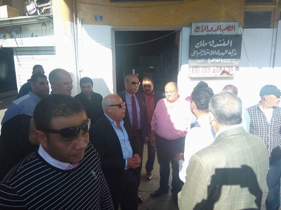 خلال جولة المحافظ بالحي خلال جولة المحافظ بالحي