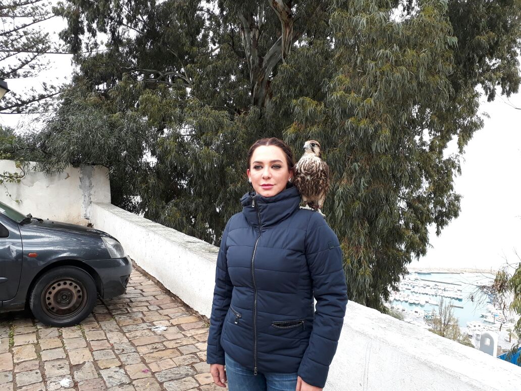 سلاف فواخرجي في منطقة سيدي بوسعيد بتونس سلاف فواخرجي في منطقة سيدي بوسعيد بتونس
