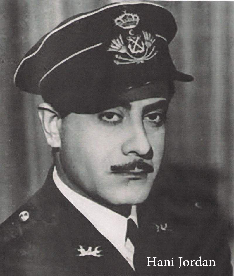 فريد الاطرش في الزي العسكري فريد الاطرش في الزي العسكري