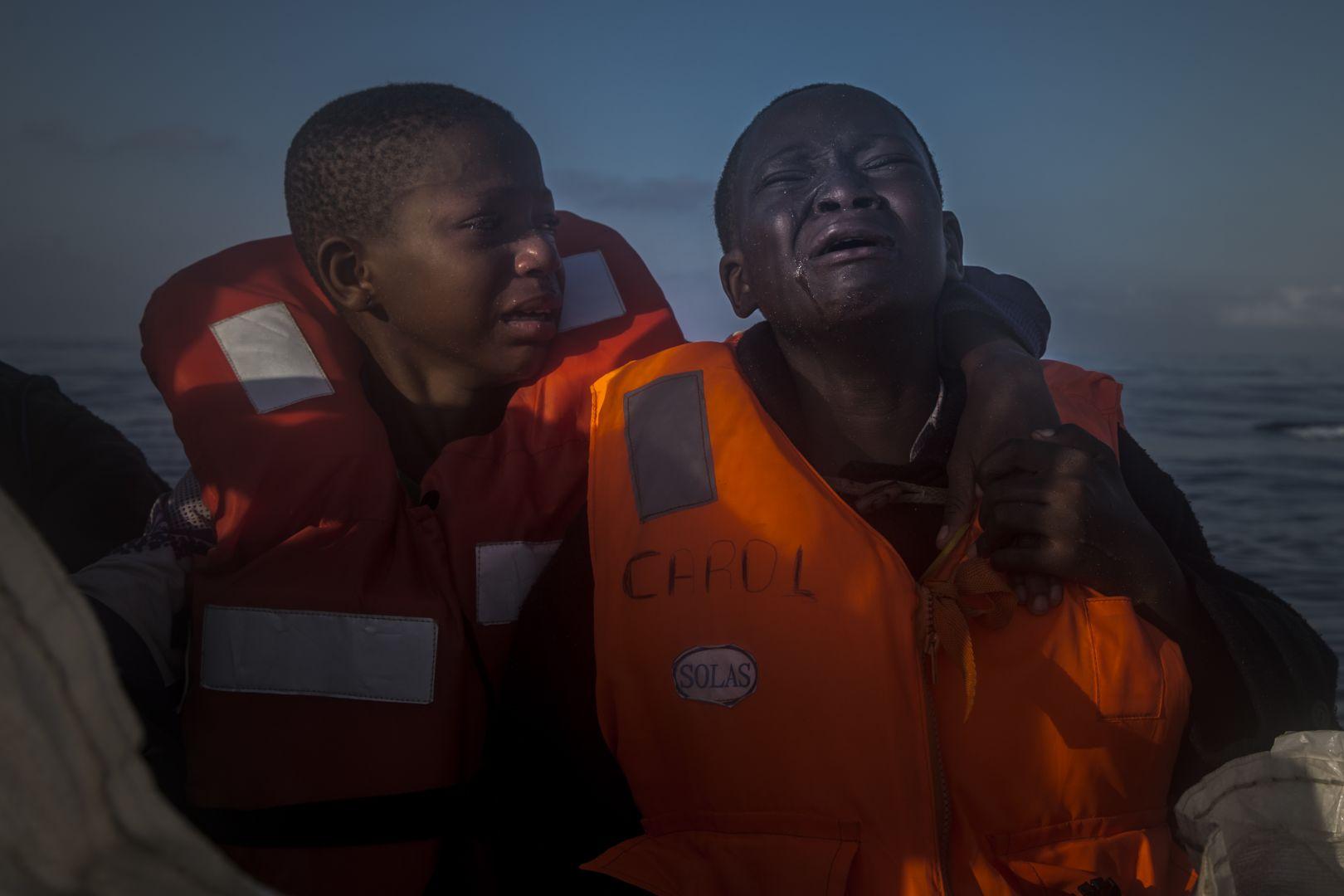 الجائزة الثانية- ضحايا غرق زورق فى مياه البحر المتوسط فى يوليو 2016