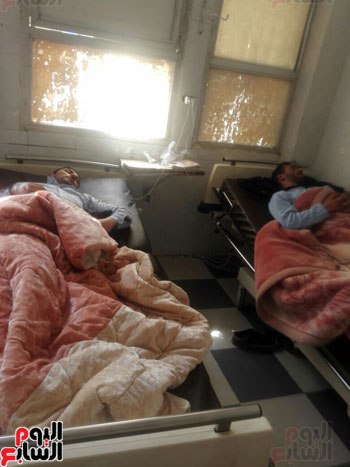 بالصور.. إضراب أسرة عن الطعام بالمنوفية للمطالبة بتنفيذ قرار إزالة 35686-الشقيقان-بعد-اضرابهم-عن-الطعام-داخل-المستشفى-