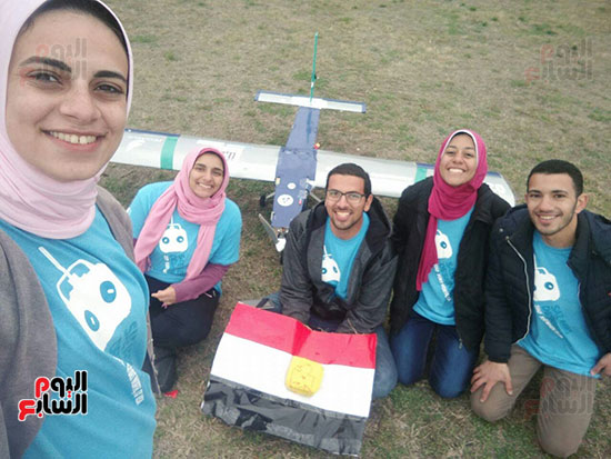 رفع علم مصر بعد إعلان نتيجة المسابقة رفع علم مصر بعد إعلان نتيجة المسابقة