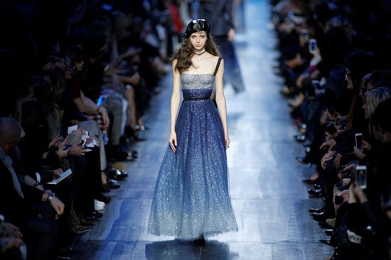 مصمم الأزياء الإيطالي ماريا جراتسيا يعرض تصميماته فى أسبوع الموضة بباريس