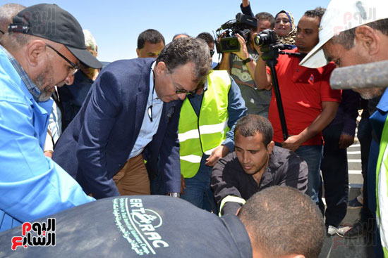 الوزير والعمال الوزير والعمال