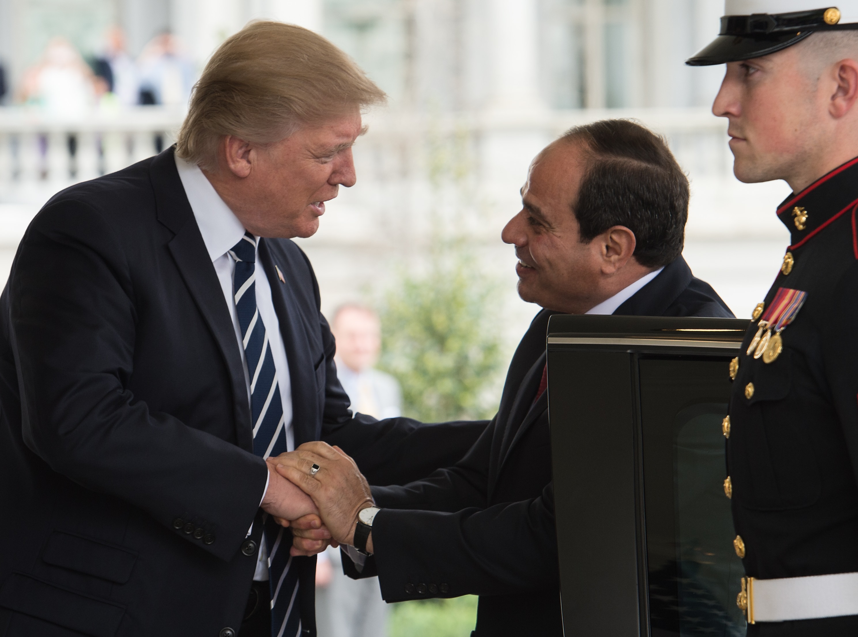مصافحة الرئيس الأمريكى للرئيس السيسى مصافحة الرئيس الأمريكى للرئيس السيسى