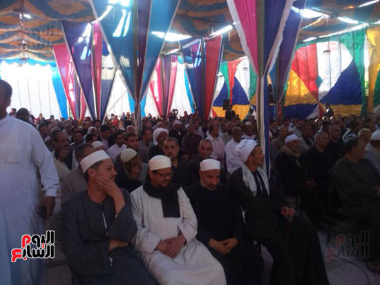 اجتماع أهالى إحدى القرى لتقليل نفقات الزواج