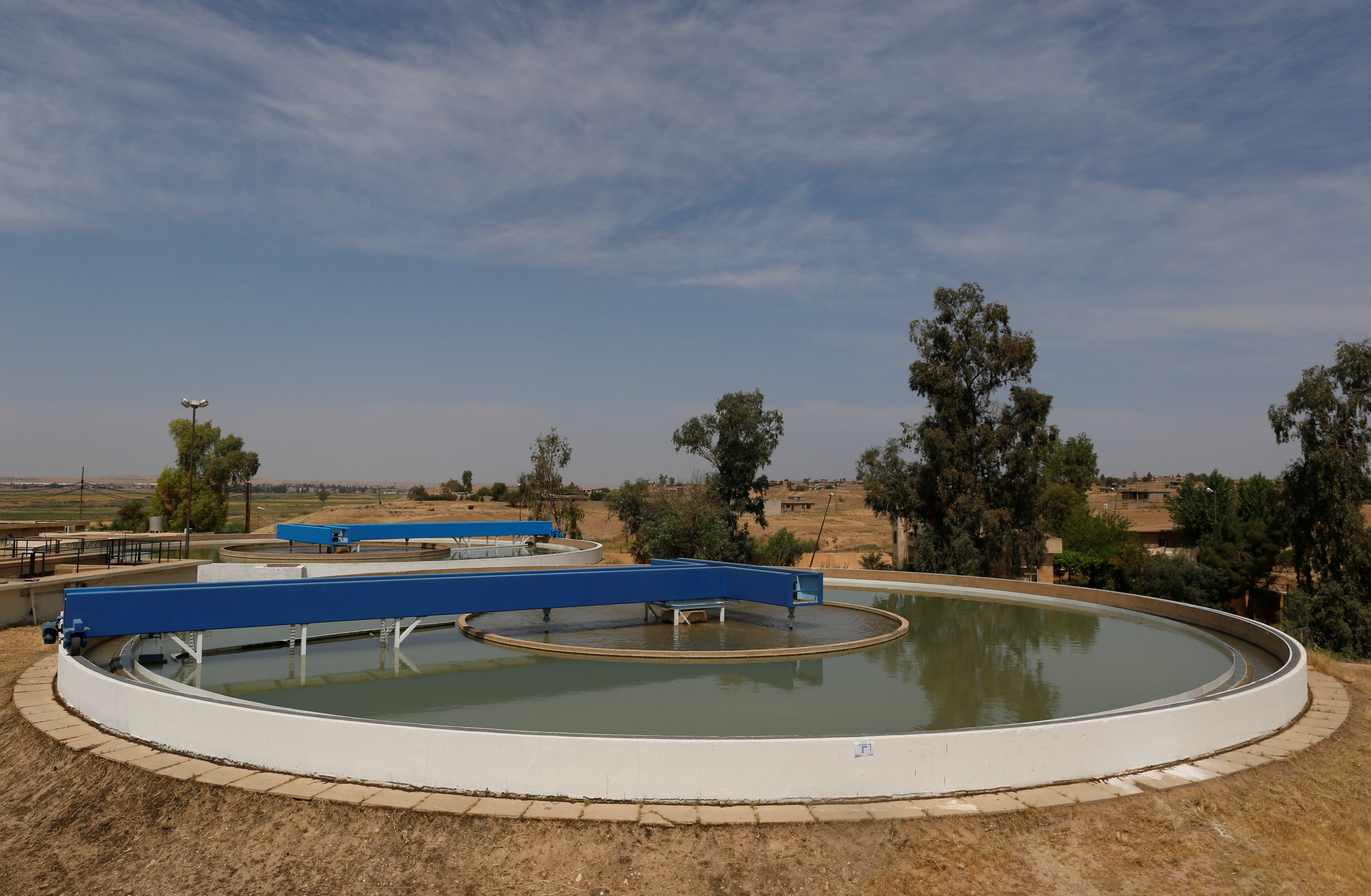 صورة عامة لمحطة معالجة المياه فى العراق
