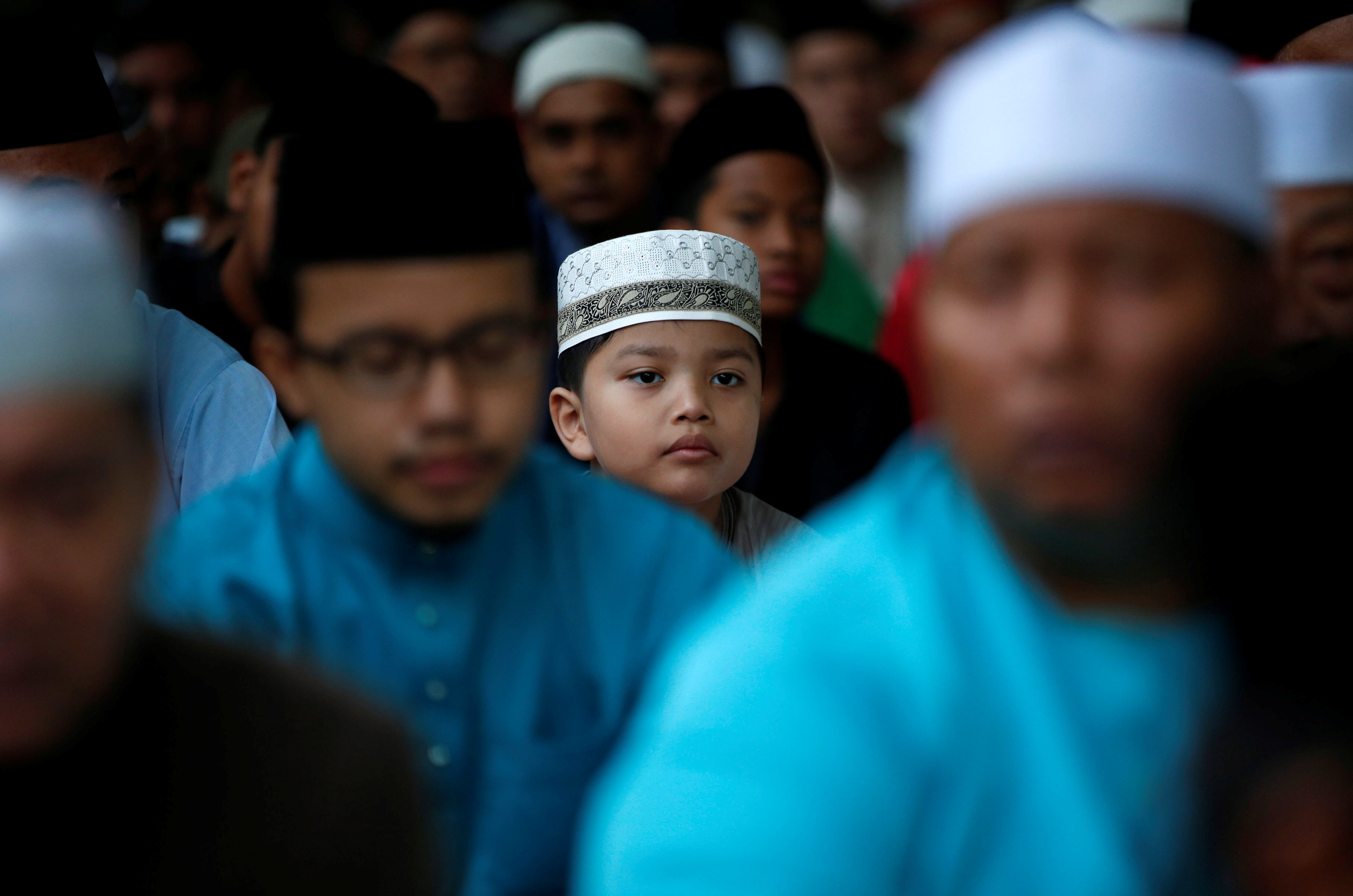 مسلمو سنغافورة يؤدون صلاة العيد