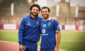 الصديقان الصديقان