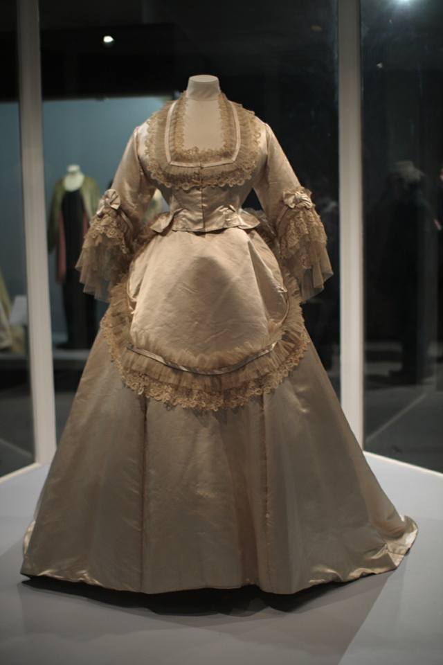 فستان زفاف الملكة فيكتوريا