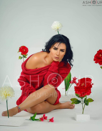 الفنانة إيناس شيحه الفنانة إيناس شيحه