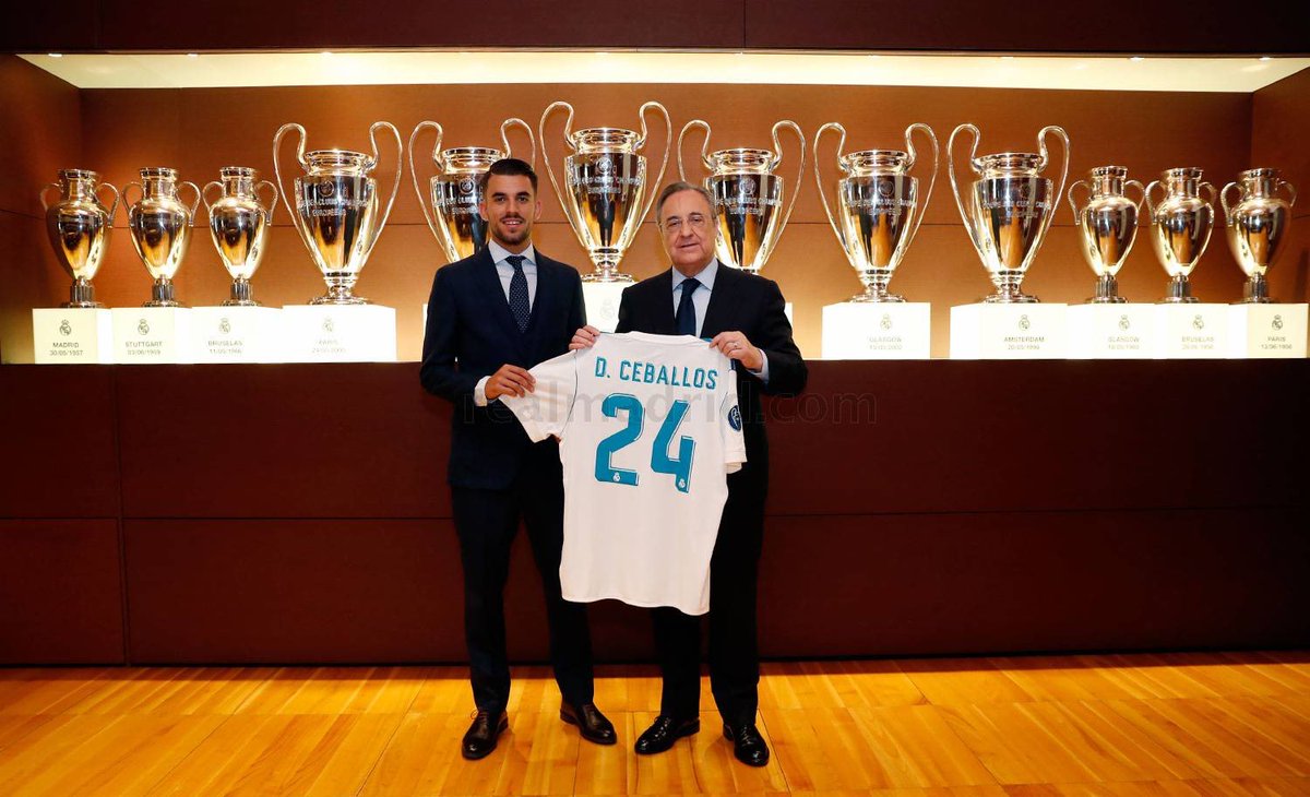 سيبايوس يحمل قميصه أمام ألقاب دورى أبطال أوروبا سيبايوس يحمل قميصه أمام ألقاب دورى أبطال أوروبا