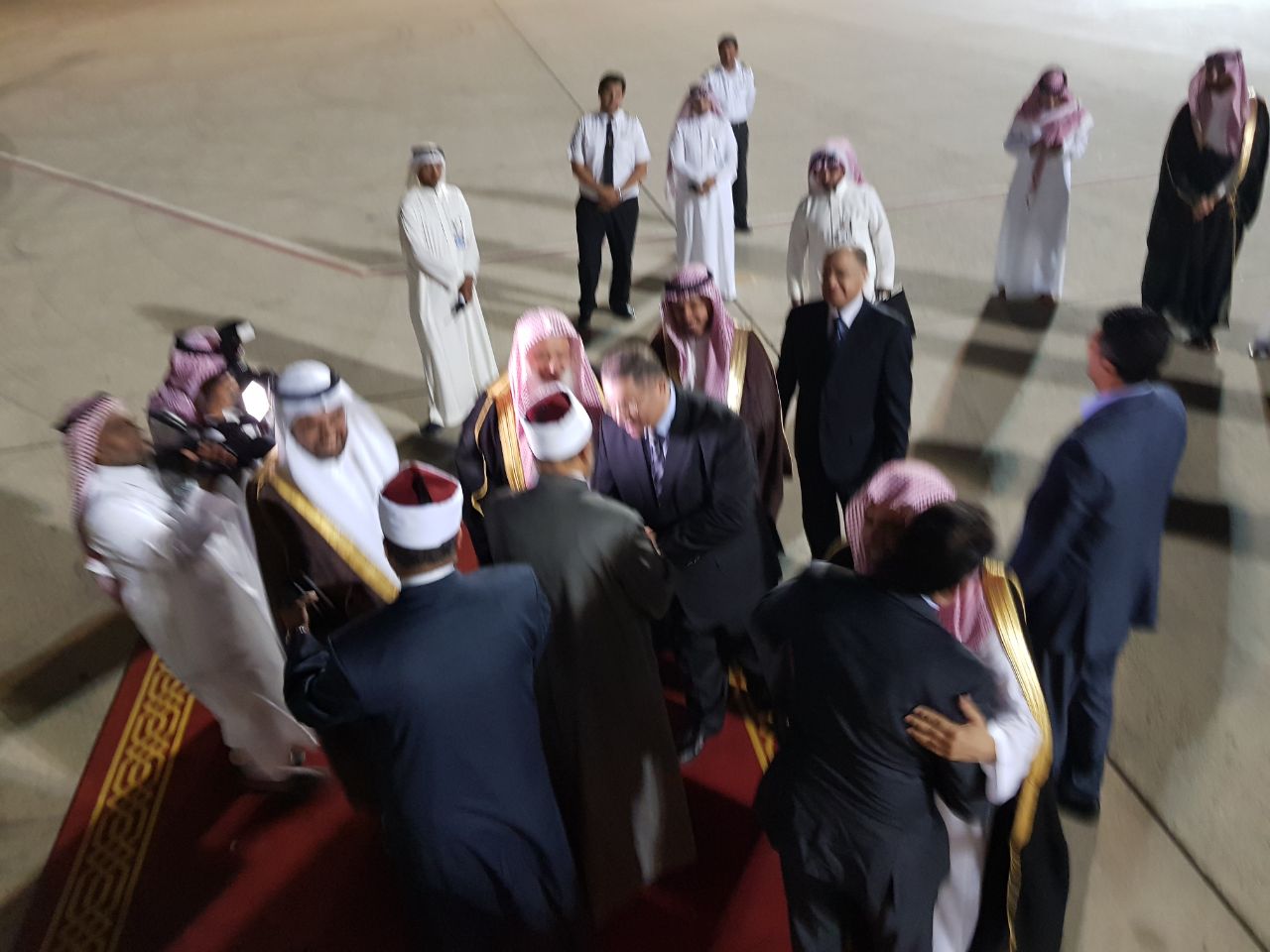 الإمام الأكبر يصل المملكة العربية السعودية لأداء مناسك العمرة