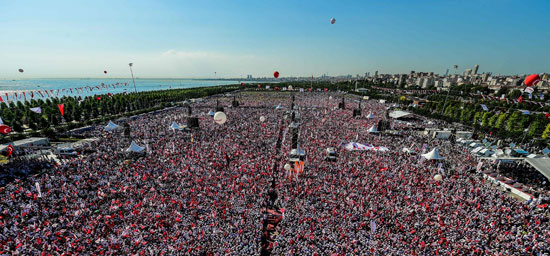 ختام مسيرة حاشدة ضد أردوغان ختام مسيرة حاشدة ضد أردوغان