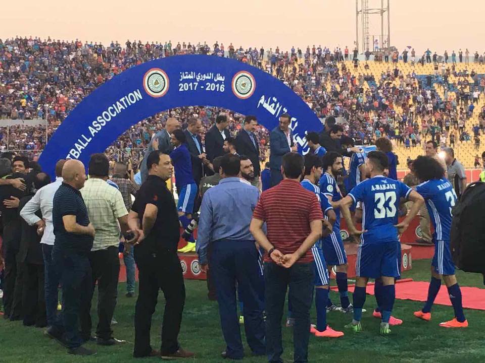 لاعبى القوة القوية يتسلمون لقب الدورى العراقى لاعبى القوة القوية يتسلمون لقب الدورى العراقى