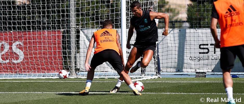 ريال مدريد يستعد للسوبر الاسبانى ريال مدريد يستعد للسوبر الاسبانى