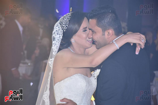 هيثم شاكر يغنى فى حفل زفاف شقيقة محمد زيدان (21)