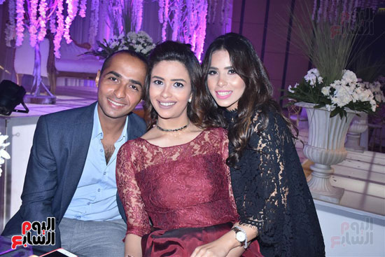 هيثم شاكر يغنى فى حفل زفاف شقيقة محمد زيدان (24)