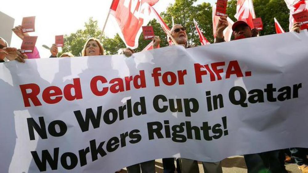 لافتات ضد إقامة كأس العالم فى قطر