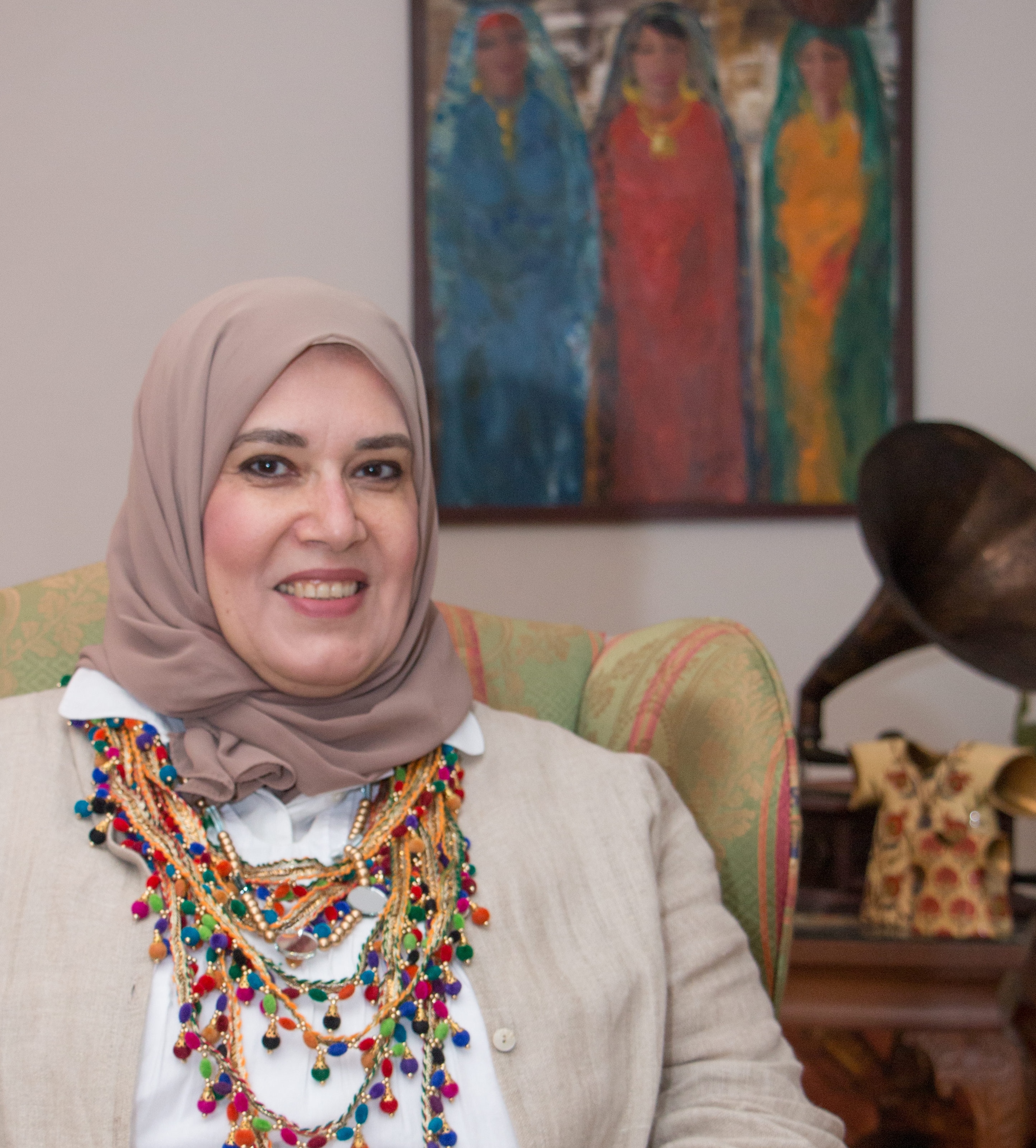 الفن ملوش وطن.. 13 فنانة مصرية تتصدر رسوماتهن art without borders الإيطالى