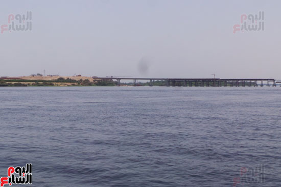 كوبرى كلابشة وسط النيل