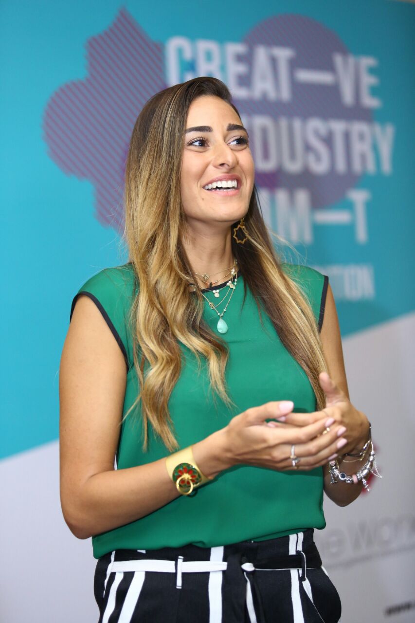 امينة خليل (2) امينة خليل (2)