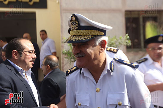 أعضاء البرلمان فى زيارة لقسم شرطة روض الفرج و الشرابية و عين شمس (7)