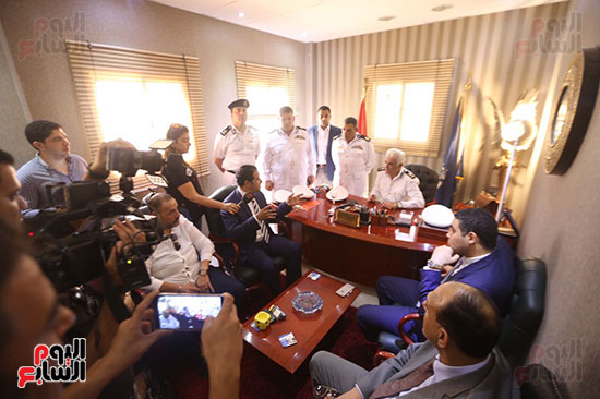 أعضاء البرلمان فى زيارة لقسم شرطة روض الفرج و الشرابية و عين شمس (10)