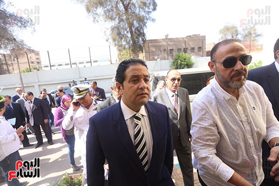 أعضاء البرلمان فى زيارة لقسم شرطة روض الفرج و الشرابية و عين شمس (14)