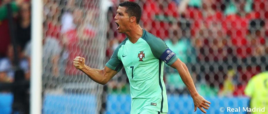 رونالدو مهاجم ريال مدريد ومنتخب البرتغال
