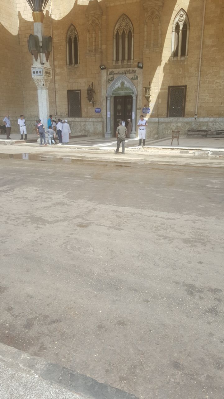 إغلاق مسجد وضريح الحسين (8) إغلاق مسجد وضريح الحسين (8)