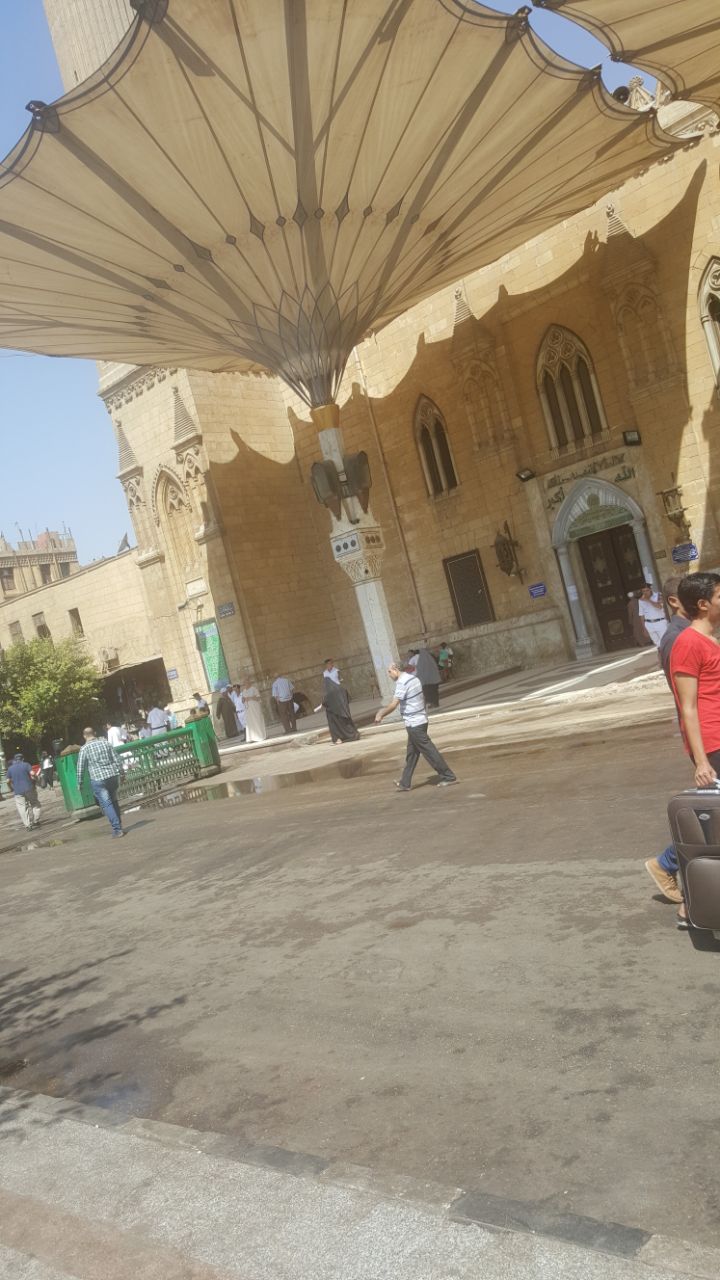 إغلاق مسجد وضريح الحسين (3) إغلاق مسجد وضريح الحسين (3)